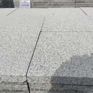 惠州 白麻花岗岩石材推荐 荔枝面地铺石