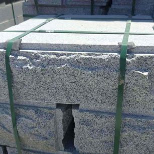 惠州 芝麻白花岗岩自然面成品