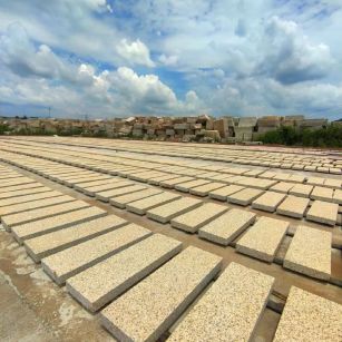 惠州 黄金麻花岗岩荔枝面地铺石防护中