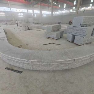 惠州 芝麻白异形坐凳，自然面光面弧形加工