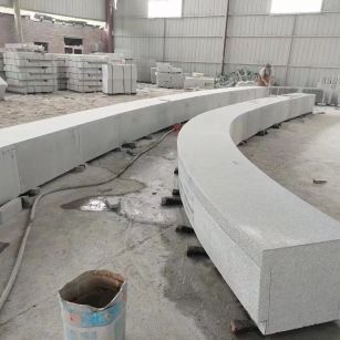 惠州芝麻白花岗岩石板材 园林光面弧形坐凳