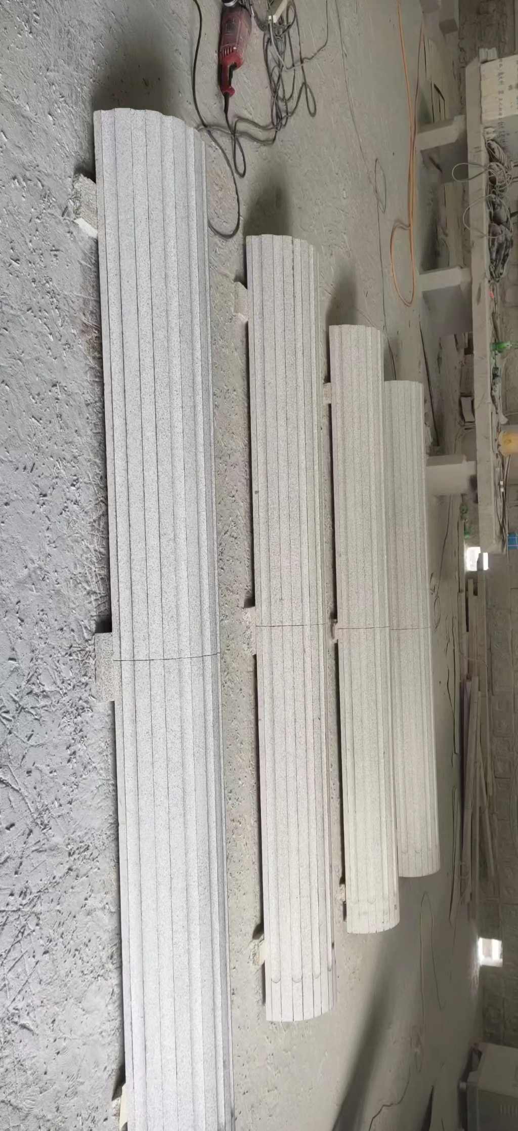 惠州 花岗岩厂家带你看白麻花岗岩门楼大柱柱皮