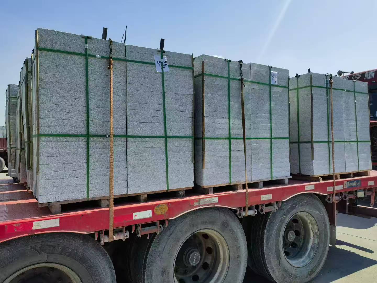 惠州芝麻白花岗岩出货日常地铺石