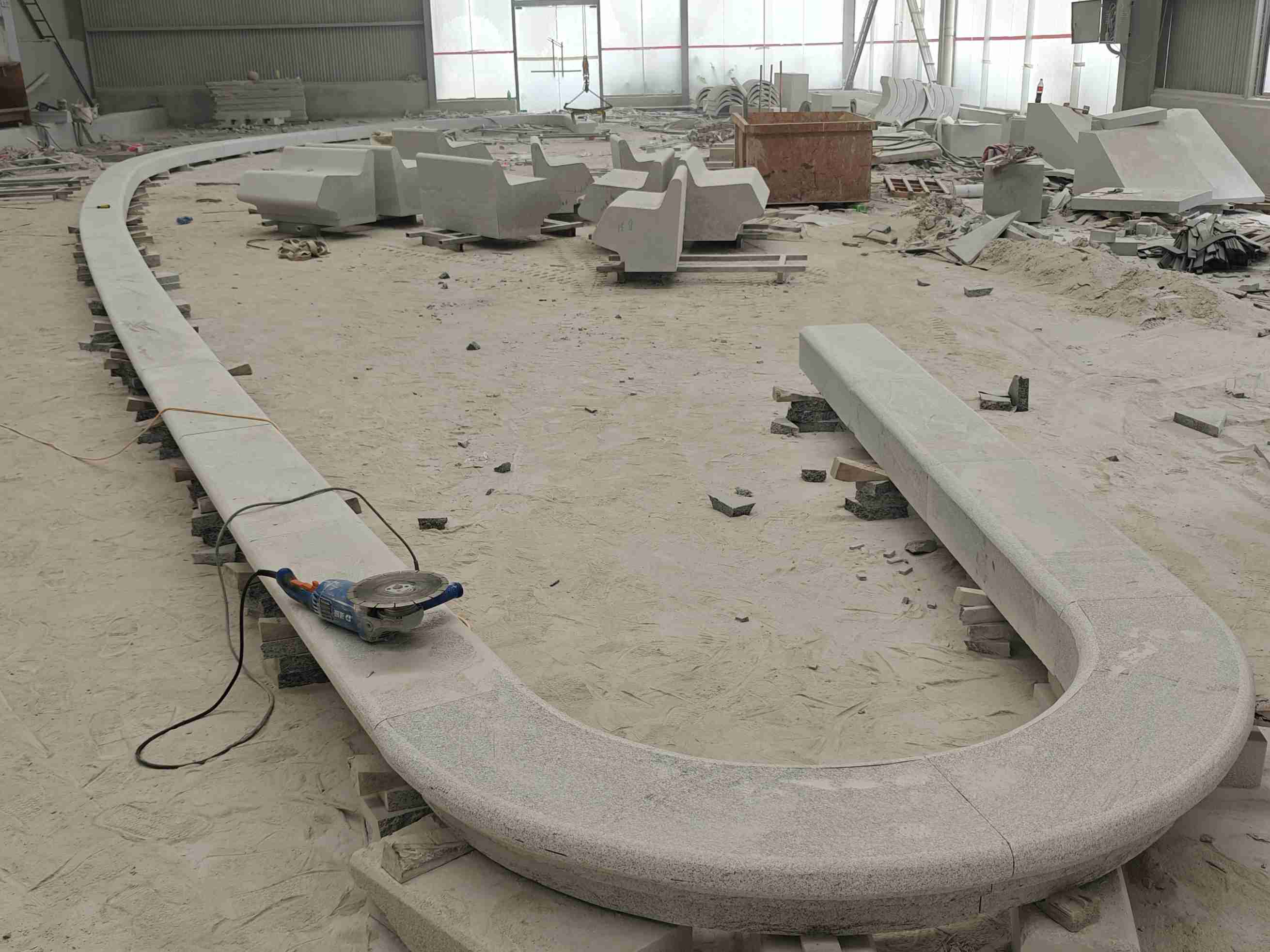 惠州 芝麻白花岗岩弧形花坛石，坐凳石