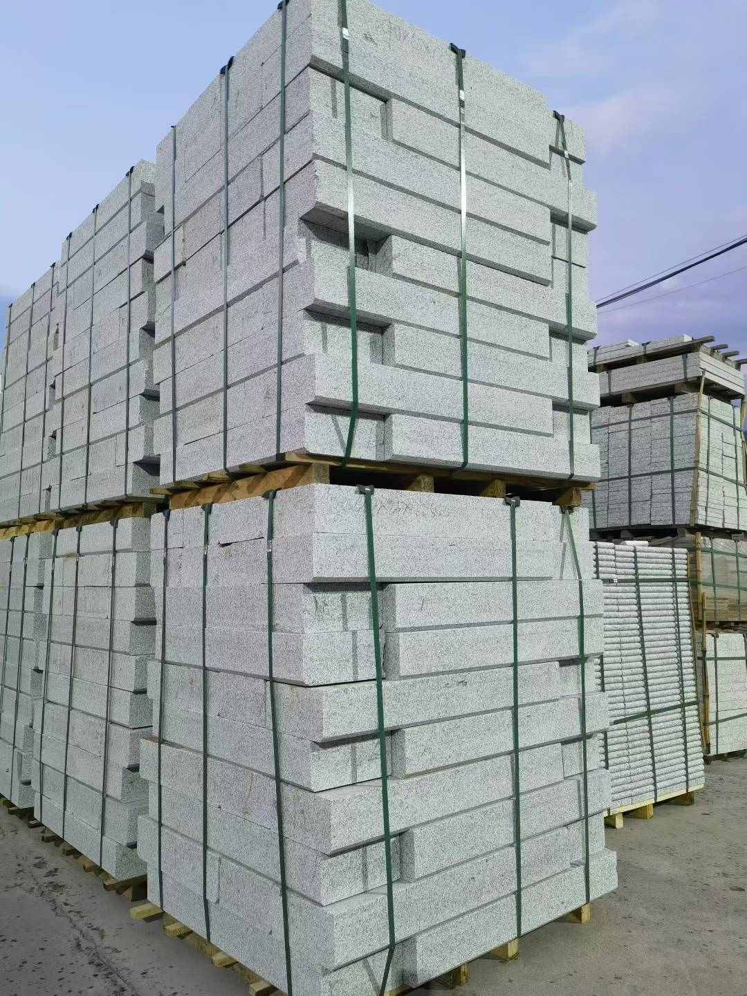 惠州 芝麻白花岗岩路沿石，路缘石，路肩石，道牙，立缘石，马路牙子，街沿石，侧石等