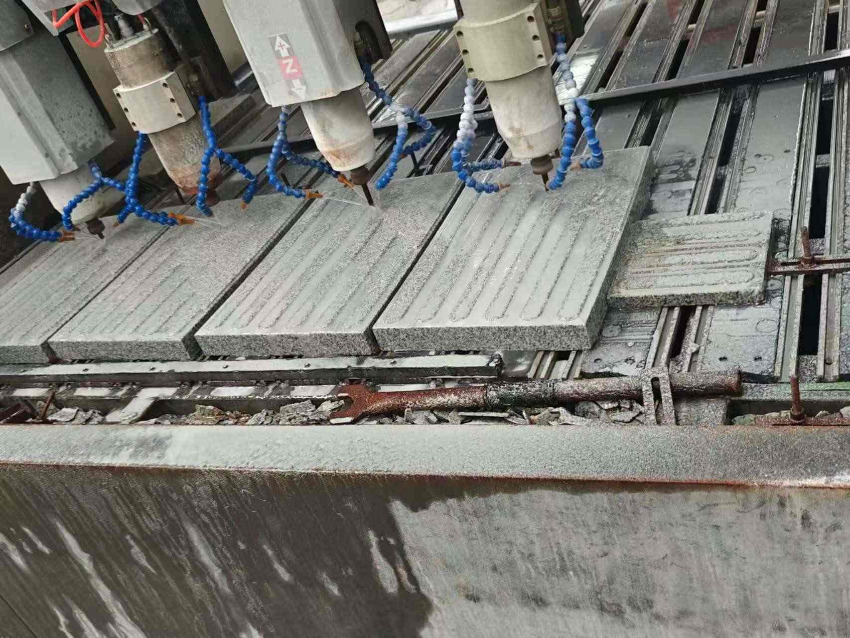 惠州 芝麻白花岗岩荔枝面盲道雕刻