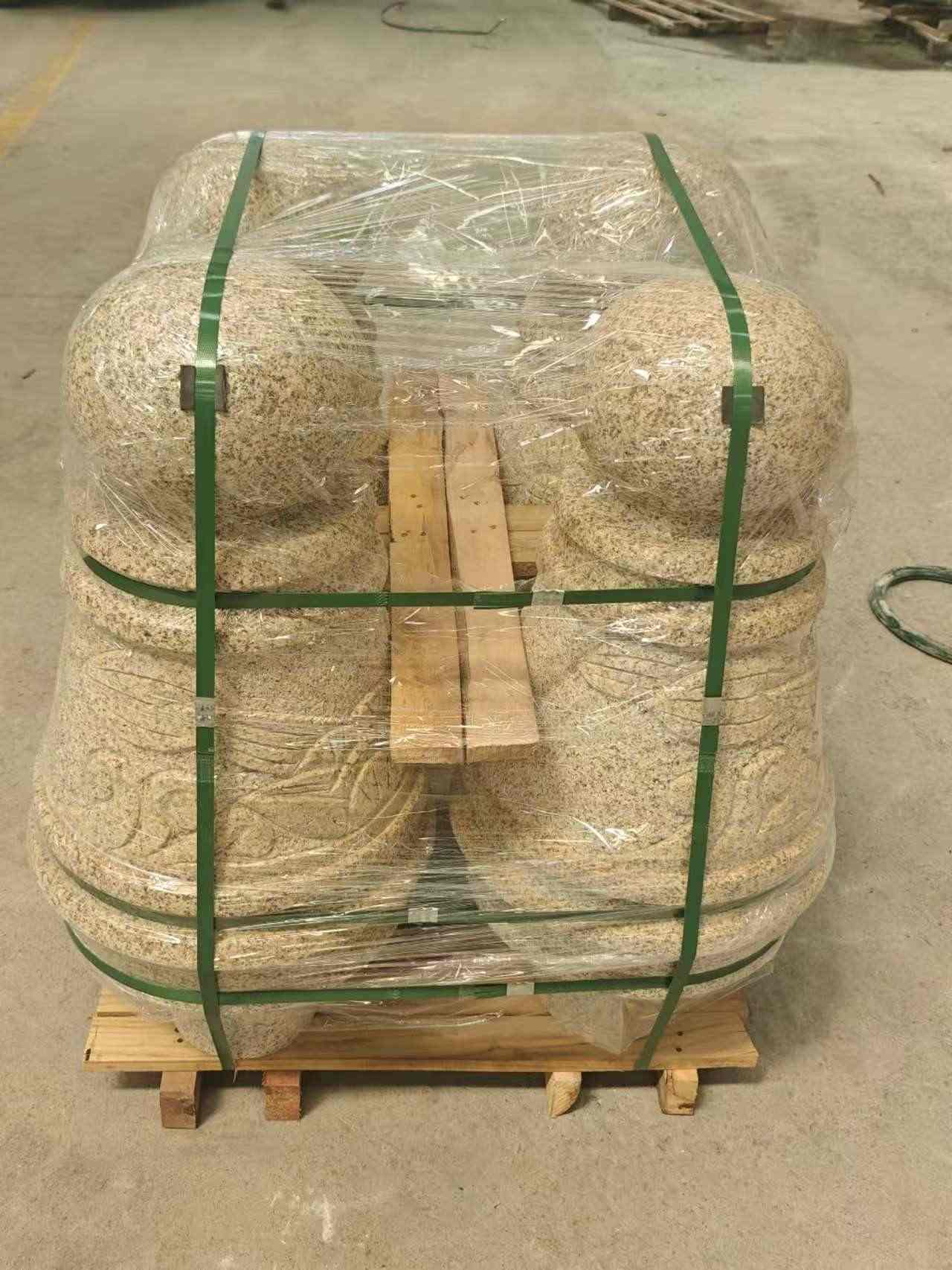 惠州 黄金麻异形定制雕花——棒棒糖挡车柱