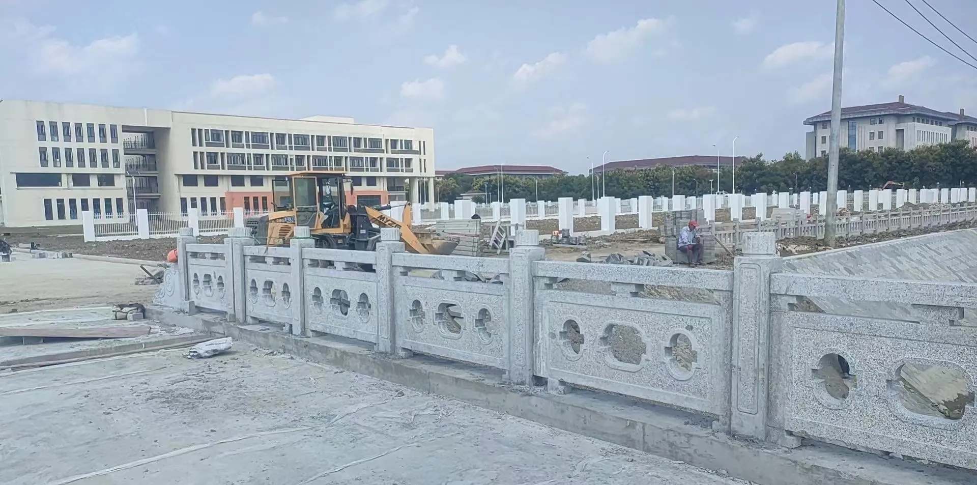 惠州 白麻花岗岩荔枝面河道栏杆