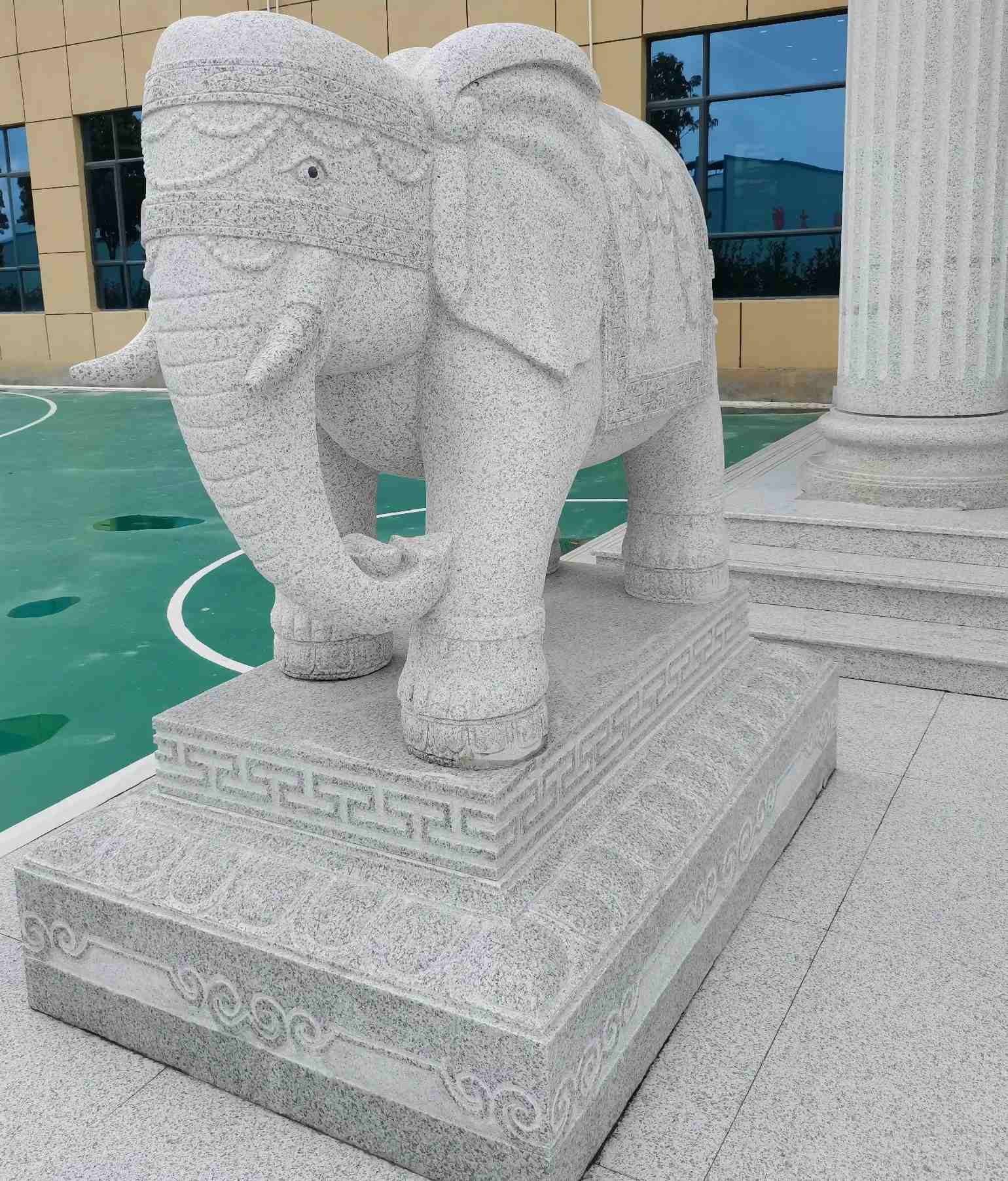 惠州 白麻花岗岩动物异形石雕-大象