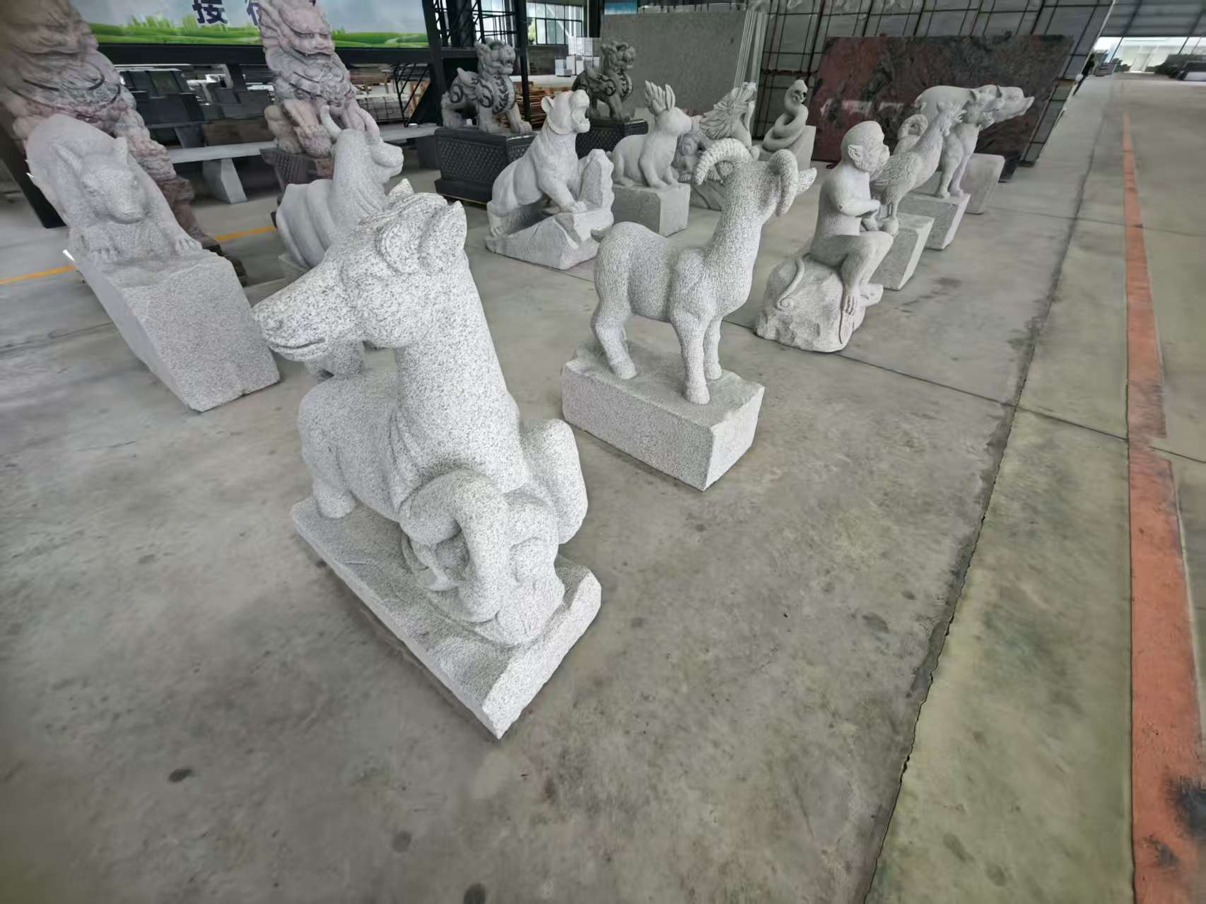 惠州 芝麻白花岗岩造型立体雕刻——十二生肖