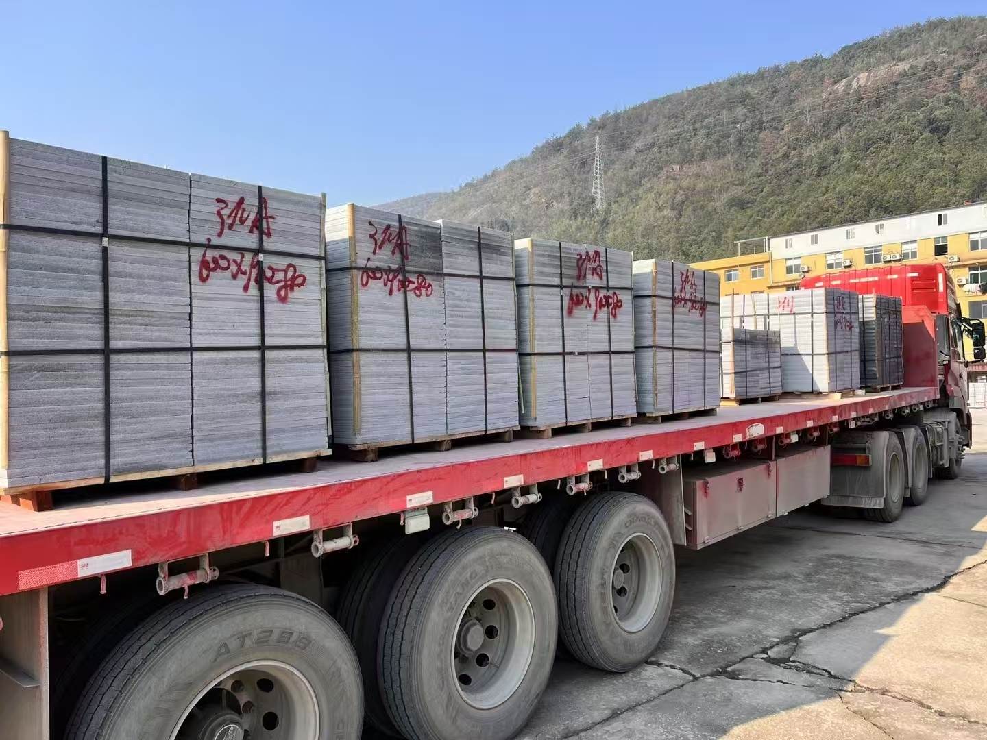 惠州 芝麻灰地铺石出货日常