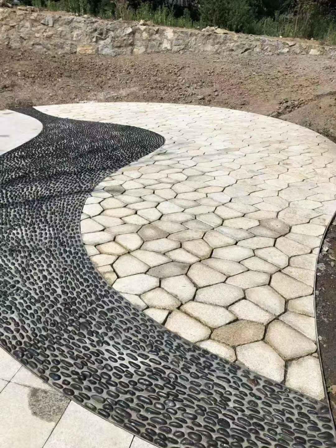 惠州 黄金麻冰裂纹地铺石工地铺装案例