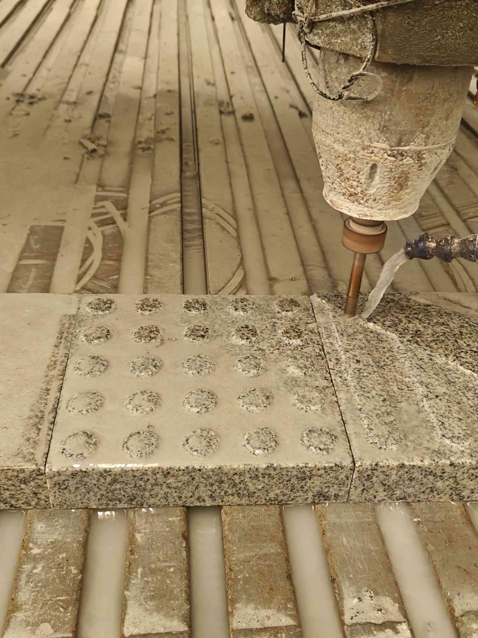 惠州 芝麻白花岗岩石材盲人石、盲道石、盲点石