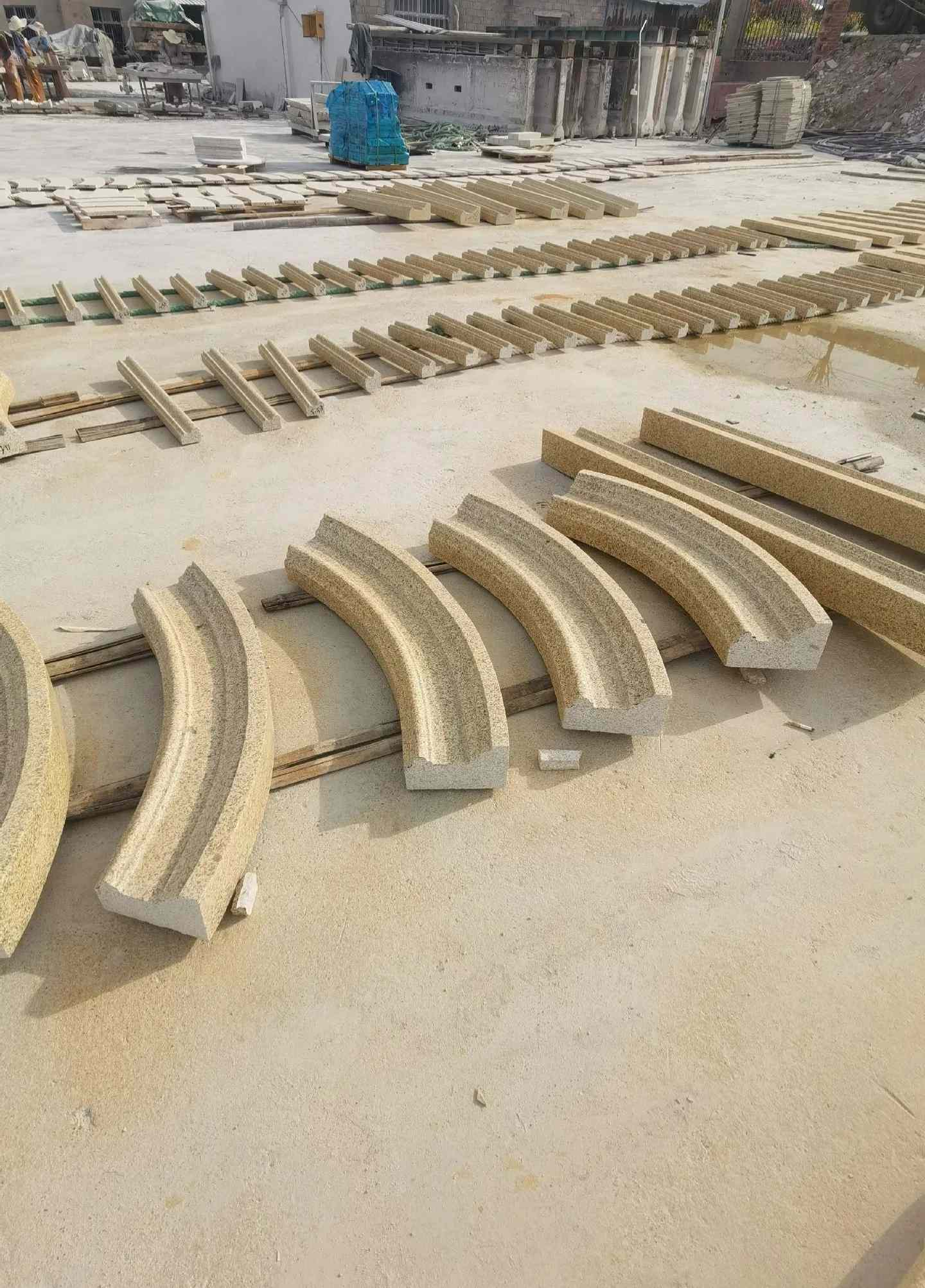 惠州 黄金麻花岗岩别墅线条