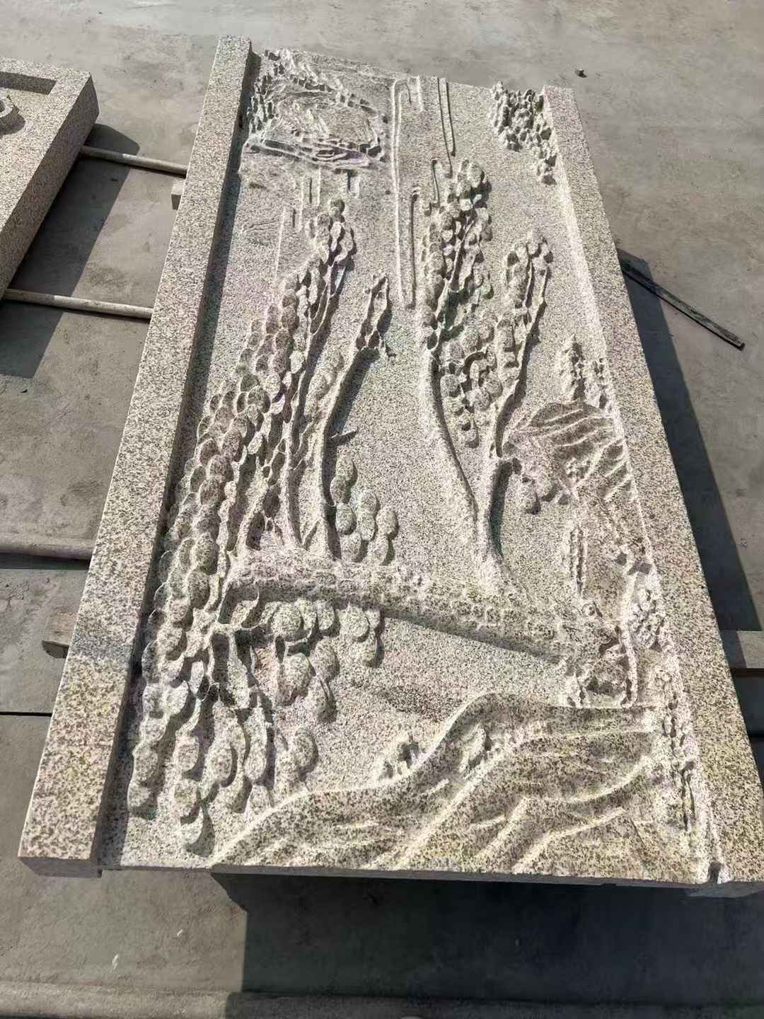 惠州 黄金麻雕刻板浮雕迎客松