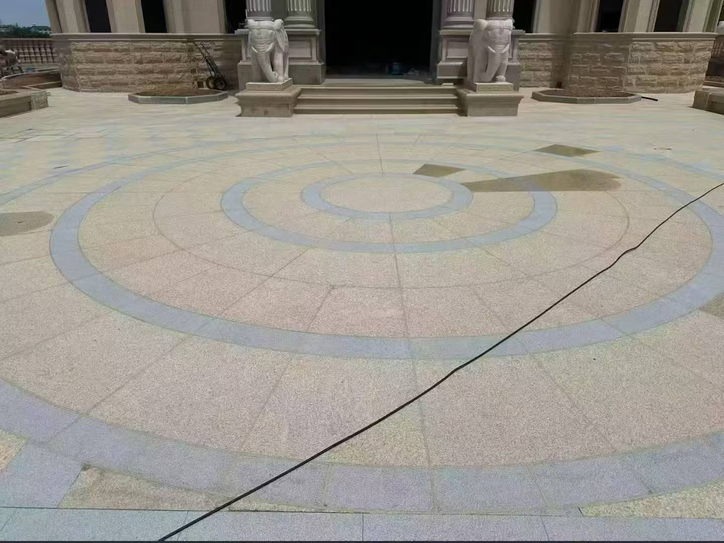 惠州 黄金麻芝麻灰花岗岩石材地铺拼接效果