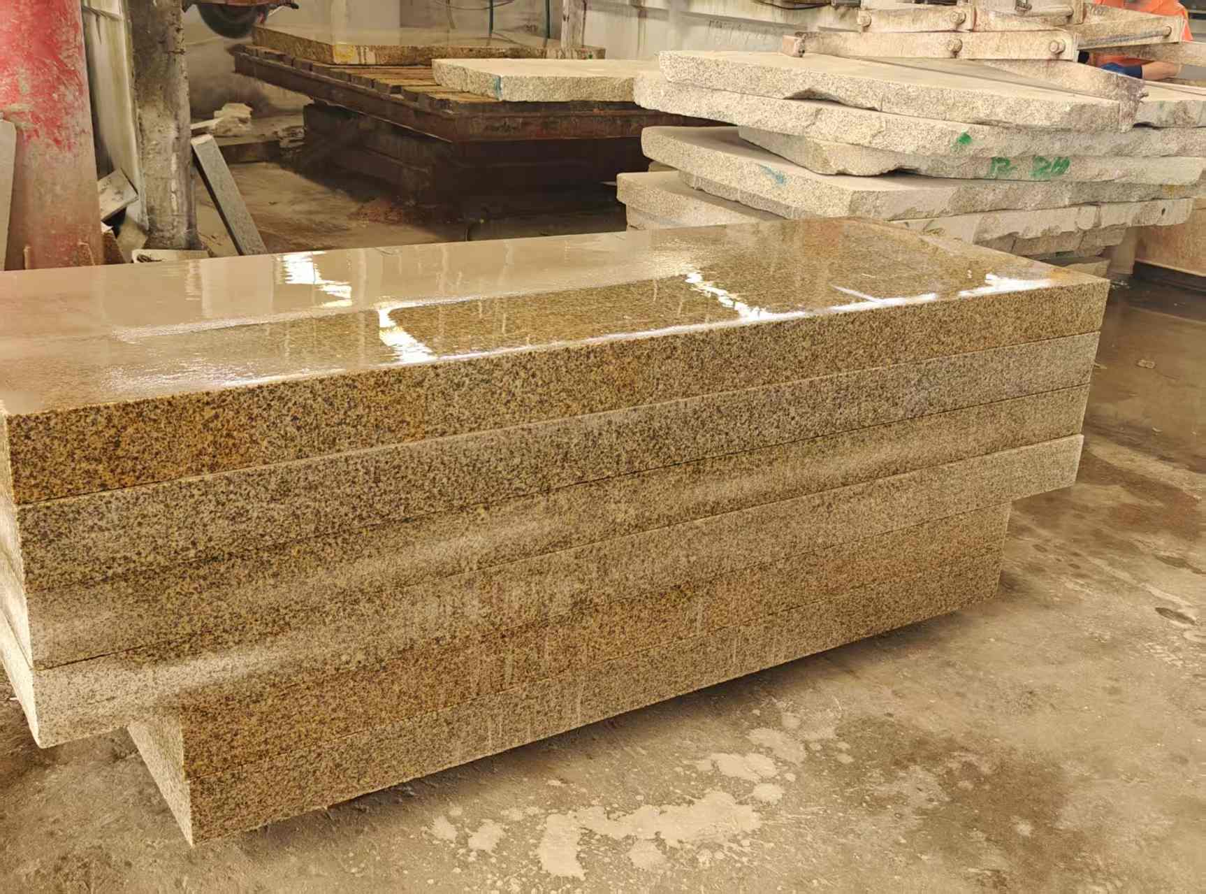 惠州 黄金麻栏杆料半成品加工中